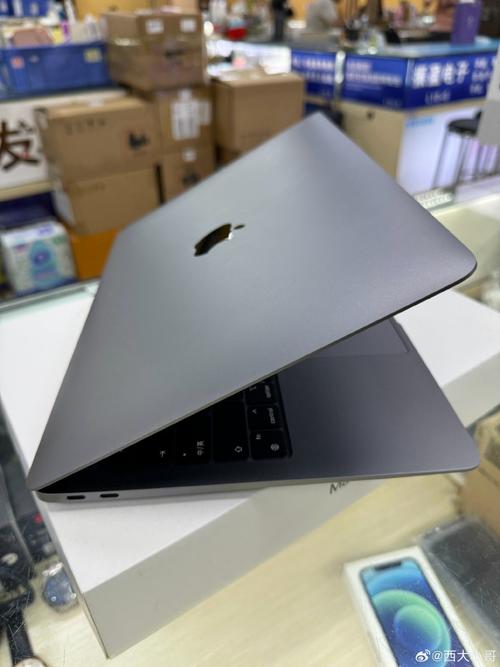 日本 macbookpro 高清视网膜显示屏，带你进入惊艳视觉世界